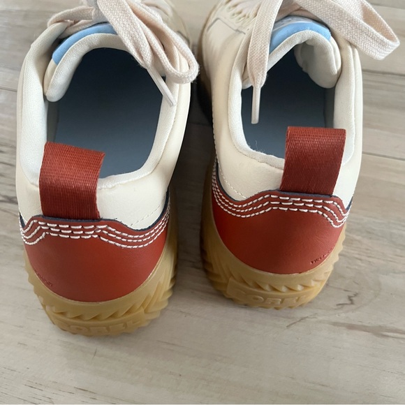 Sorel One Ave low leather Women's Honey White Sneakers brand new without box - Picture 9 of 10